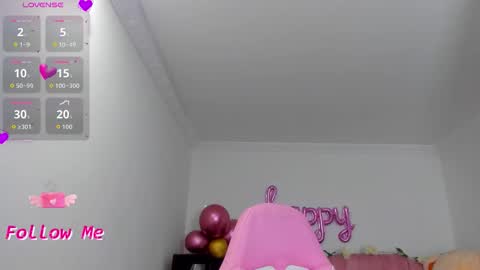 Snapshot of karla_cutee1 chatting on October 18, 10:52 am karla online show from October 18, 10:52 am
