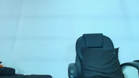 karla_hilton1 online show from February 22, 5:37 pm