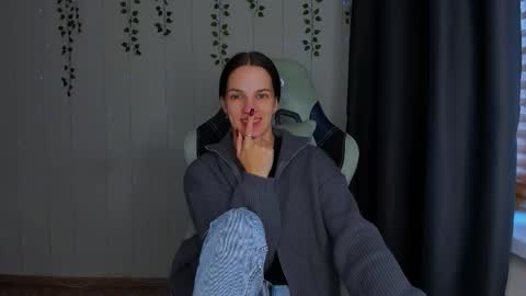 Snapshot of karla_lim chatting on October 15, 10:27 am karla_lim online show from October 15, 10:27 am