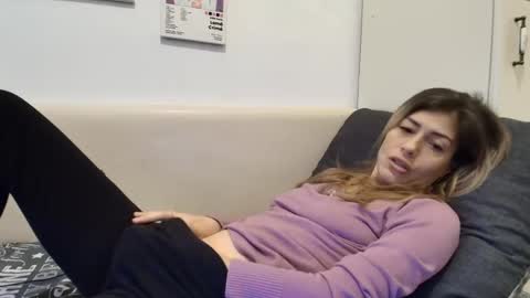 Crystyna online show from November 29, 9:06 am