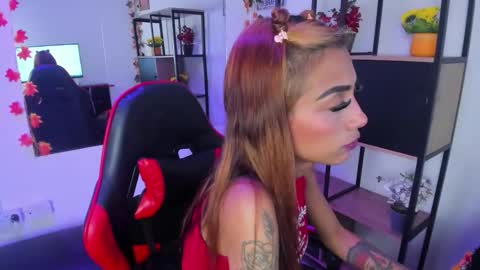 karlaslutskinny__ online show from January 9, 3:34 am