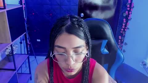 karlaslutskinny__ online show from May 14, 11:14 pm