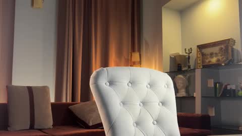 Karlos and Louis online show from February 2, 4:42 am