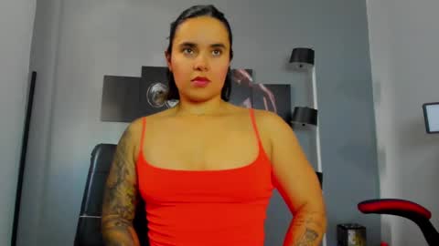 Snapshot of karlyjons_ chatting on March 4, 4:20 pm online show from March 4, 4:20 pm