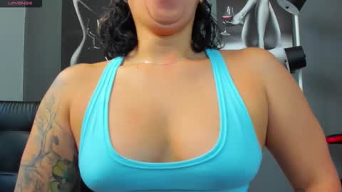 Snapshot of karlyjons_ chatting on September 26, 5:32 pm online show from September 26, 5:32 pm