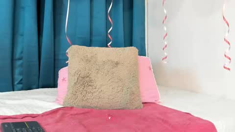 Snapshot of karol_w10 chatting on February 17, 10:27 pm karol_w10 online show from February 17, 10:27 pm