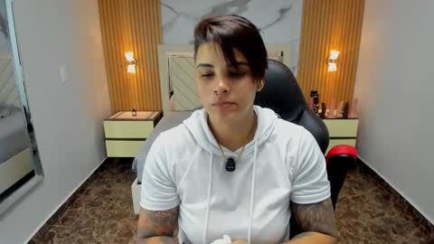 Karol and Luna online show from February 17, 7:46 pm