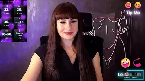 Caroline online show from October 4, 8:34 am