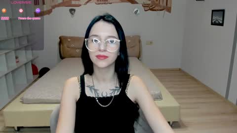 Snapshot of karolinablack chatting on January 19, 6:42 am Karolina online show from January 19, 6:42 am