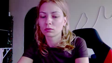 karoline121 online show from November 8, 10:07 am