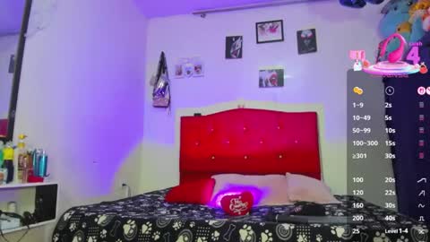 Snapshot of karoll_scoott chatting on March 3, 7:17 pm karol online show from March 3, 7:17 pm