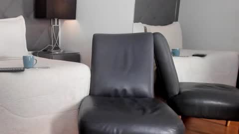 karolwest_ online show from February 13, 12:19 pm