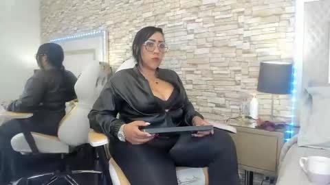 Snapshot of karolwestt chatting on September 26, 12:57 pm karolwestt online show from September 26, 12:57 pm