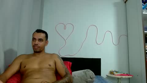 Tamires e Maicon online show from February 20, 7:05 pm