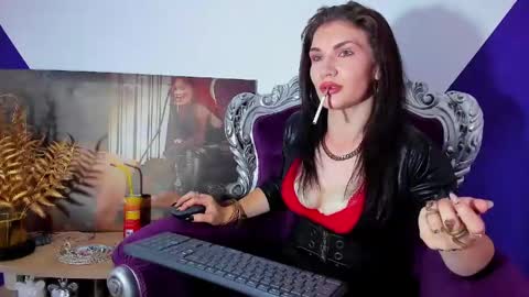 Miss K. online show from May 30, 4:16 pm
