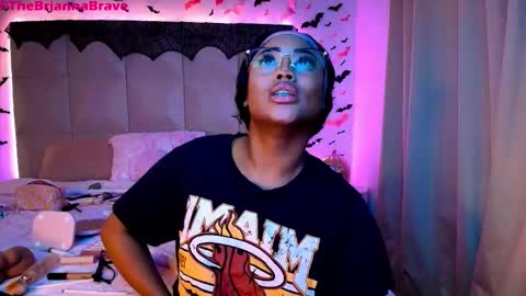 Snapshot of kat2025 chatting on October 15, 4:27 am BriannaBrave online show from October 15, 4:27 am