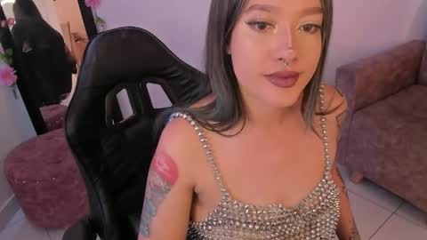 Alicia online show from April 18, 7:58 pm