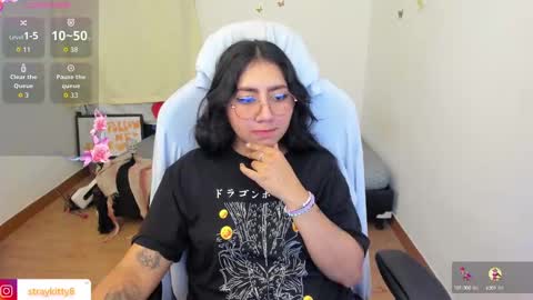 Snapshot of kat_ly_chan chatting on October 12, 3:43 am Kat online show from October 12, 3:43 am