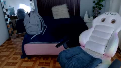 kate online show from October 18, 9:08 pm