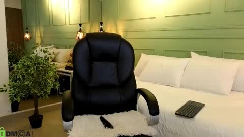 Kat online show from January 18, 12:14 pm