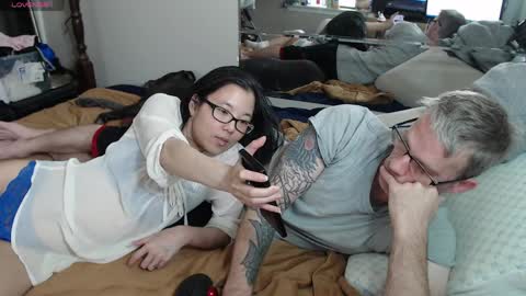 Kat and Crown online show from April 1, 9:01 pm