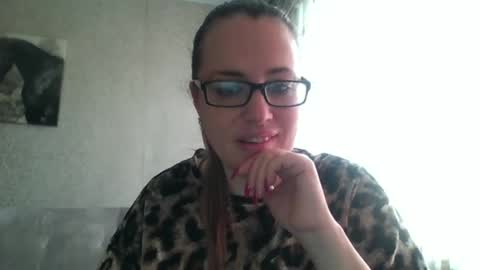 Snapshot of katarios_x chatting on September 21, 3:43 am katarios online show from September 21, 3:43 am
