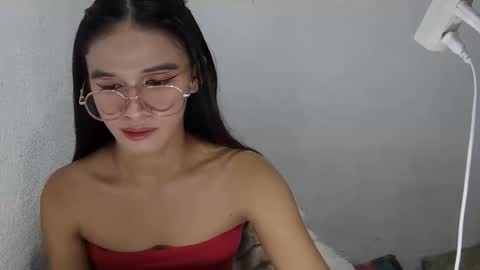 Kate online show from April 1, 1:41 pm