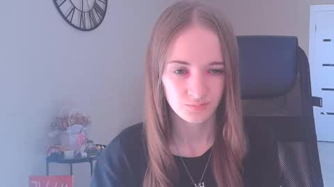Snapshot of katekayer chatting on September 30, 8:36 am katekayer online show from September 30, 8:36 am