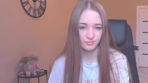 Snapshot of katekayer chatting on October 7, 8:32 am katekayer online show from October 7, 8:32 am