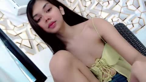 Snapshot of katelynmoore_ chatting on October 15, 7:00 am katelynmoore_ online show from October 15, 7:00 am