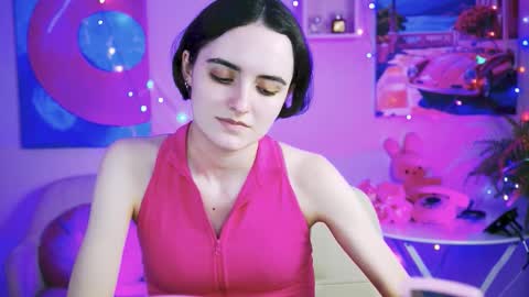 katewillows online show from March 3, 7:26 am