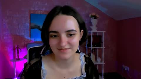 katewillows online show from March 6, 7:29 am