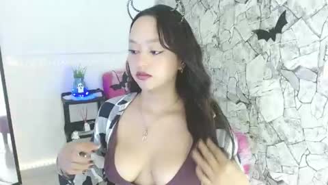 Kathe online show from October 31, 6:19 pm