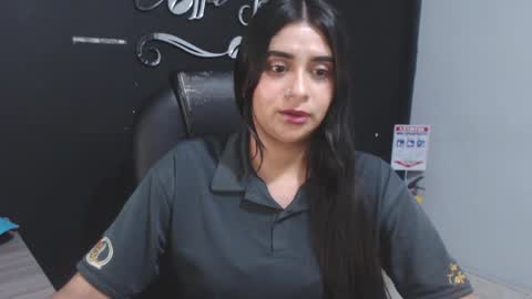 Call me Lau  online show from April 4, 11:34 pm