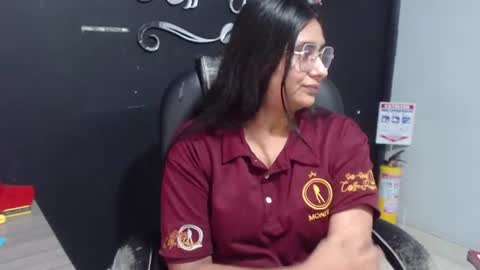 Call me Lau  online show from July 4, 12:26 am