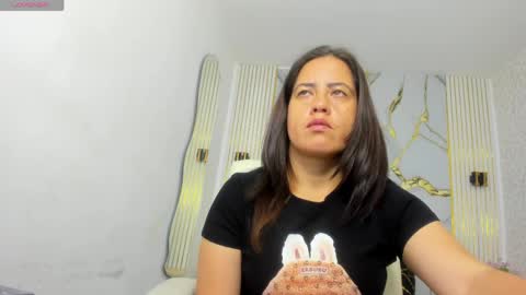 Paola online show from May 19, 12:45 pm