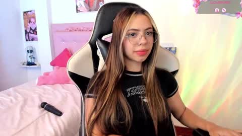 valentina  online show from November 8, 12:57 am