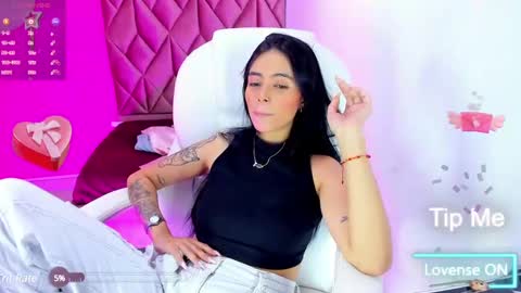 Snapshot of katia_sex25 chatting on February 27, 10:42 pm Katia  online show from February 27, 10:42 pm