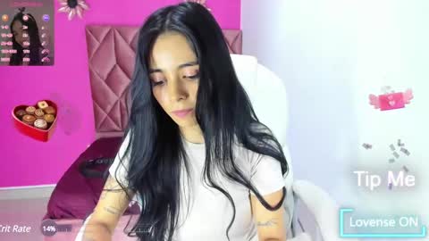 Snapshot of katia_sex25 chatting on March 7, 10:43 pm Katia  online show from March 7, 10:43 pm
