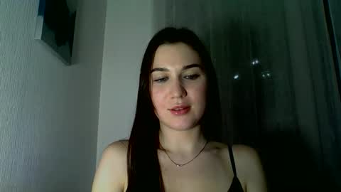 katie_foxi online show from December 4, 6:18 pm