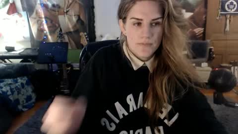 Snapshot of katiecutie_5 chatting on March 5, 4:02 am Katie online show from March 5, 4:02 am