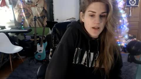 Snapshot of katiecutie_5 chatting on February 1, 4:03 am Katie online show from February 1, 4:03 am
