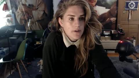 Snapshot of katiecutie_5 chatting on September 25, 5:14 am Katie online show from September 25, 5:14 am