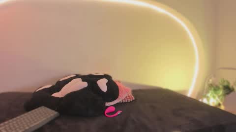 Katy  IGPeach kat666 online show from January 15, 12:47 pm