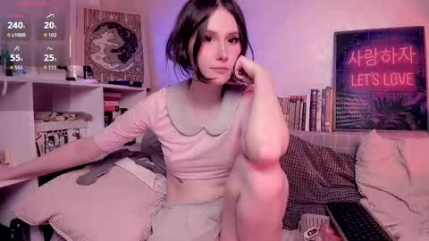 katkittykate online show from April 23, 7:04 pm