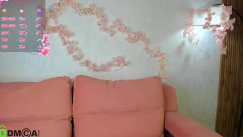 Snapshot of katrina_bail chatting on September 21, 12:25 am Katrina Bail online show from September 21, 12:25 am