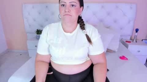 Snapshot of katte_landerr chatting on September 29, 1:21 pm Katte online show from September 29, 1:21 pm
