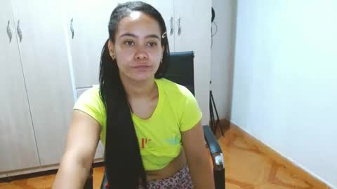 katticloos online show from May 7, 4:19 am