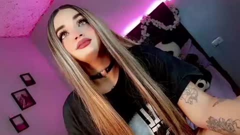 Snapshot of kattie_sweet_ chatting on October 27, 7:36 pm kattie_sweet_ online show from October 27, 7:36 pm