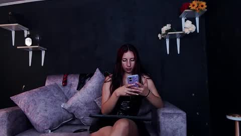 kattypulple online show from November 12, 4:42 pm